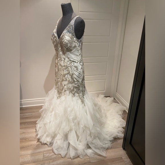 NEW Wedding Dress with Mermaid cut size 12-14 - Picture 4 of 10